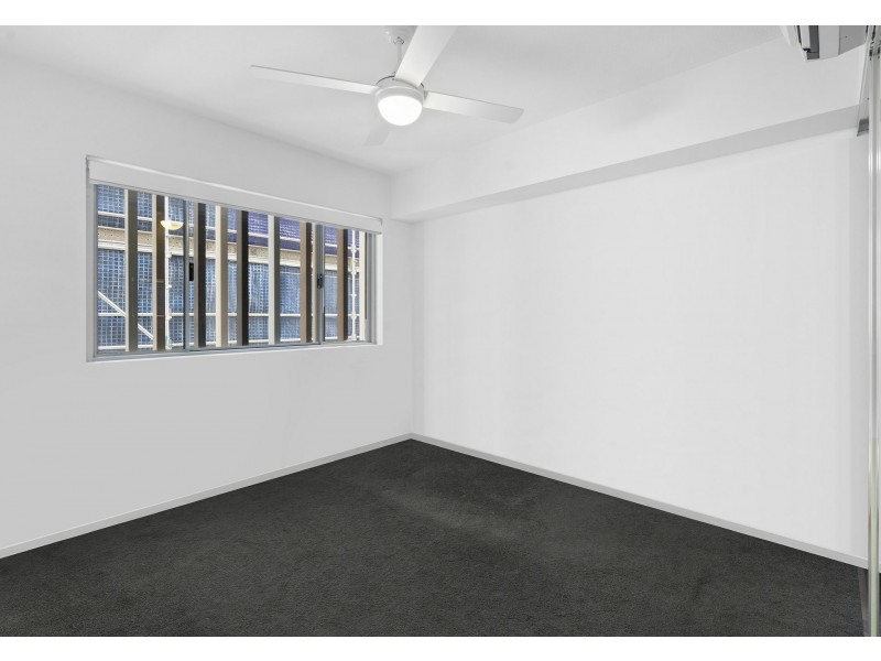 Unit 34/17 Carl Street, Woolloongabba QLD 4102