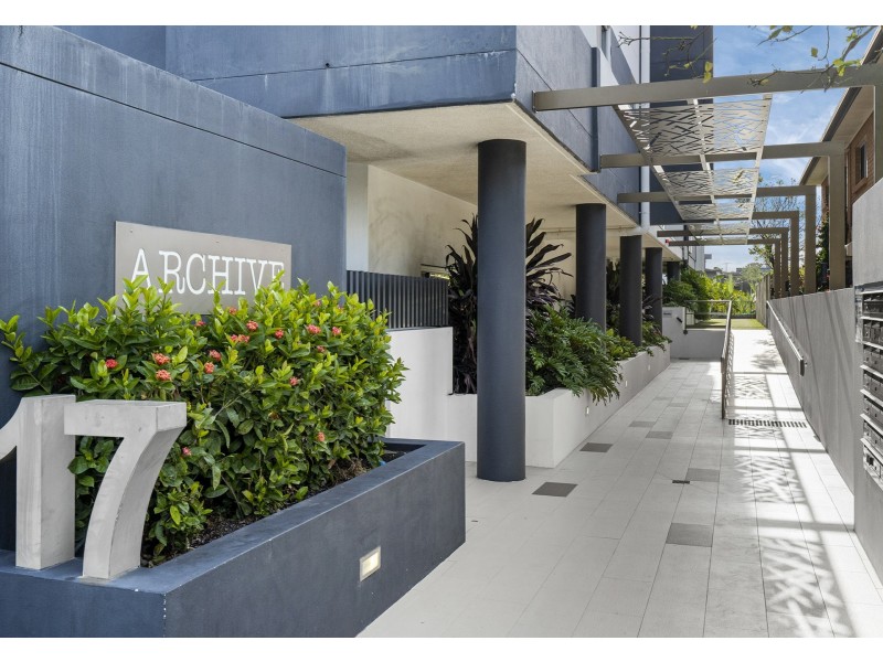 Unit 34/17 Carl Street, Woolloongabba QLD 4102