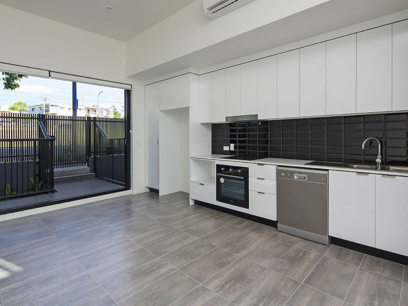 2/62 Shottery Street, Yeronga QLD 4104