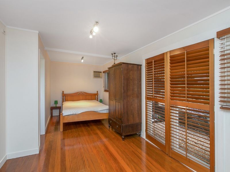 55 Green Street, Yeerongpilly QLD 4105