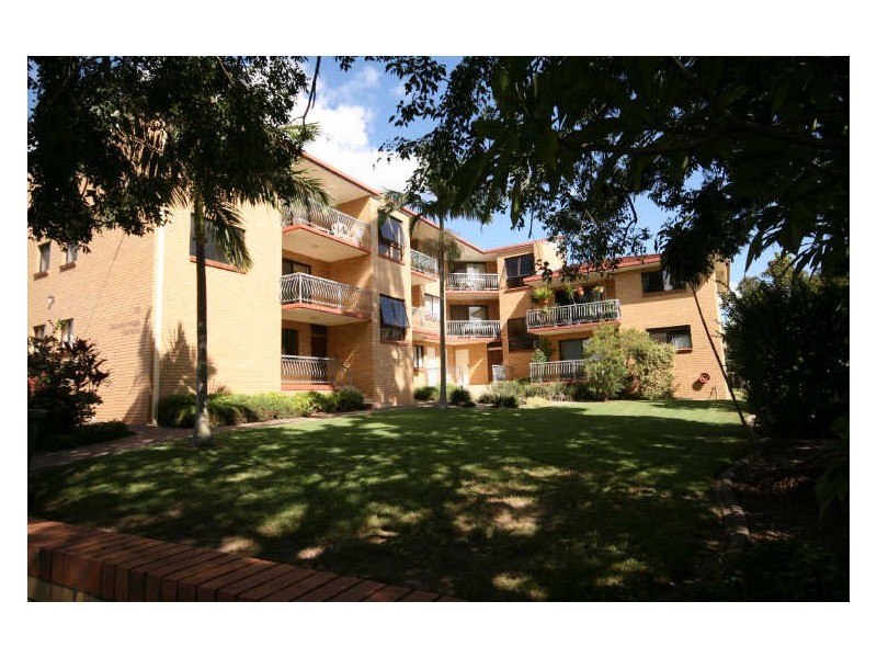 2/32 Gainsborough Street, Moorooka QLD 4105