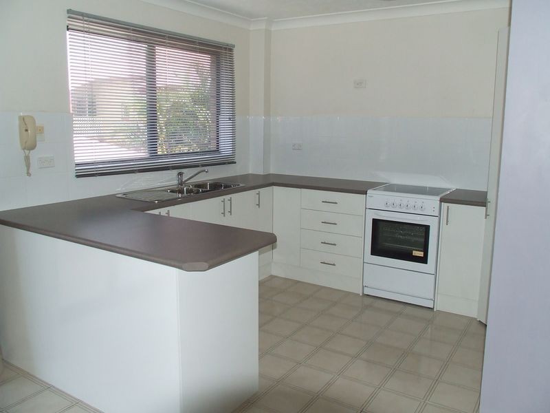 2/32 Gainsborough Street, Moorooka QLD 4105