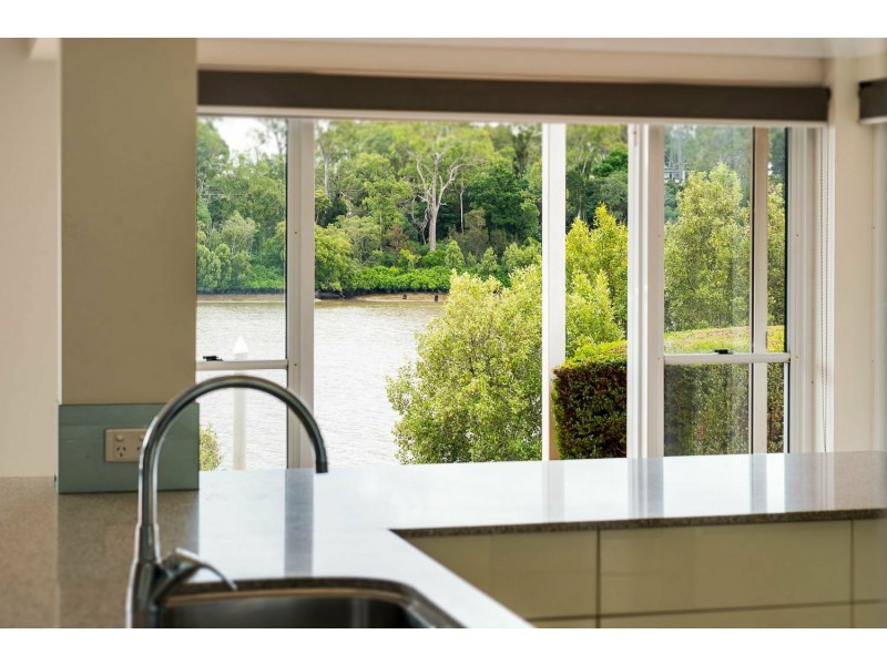 69 Orlando Road, Yeronga QLD 4104