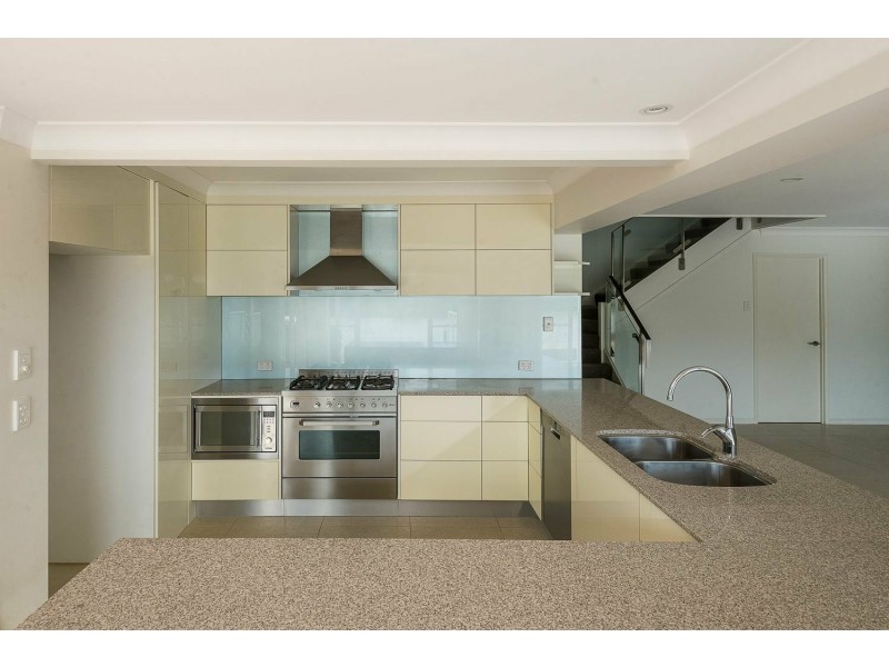 69 Orlando Road, Yeronga QLD 4104