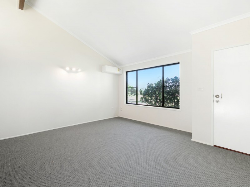 2 Glenroy Street, Carina QLD 4152