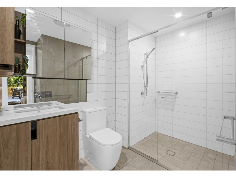 Unit 105/25 Shafston Avenue, Kangaroo Point QLD 4169