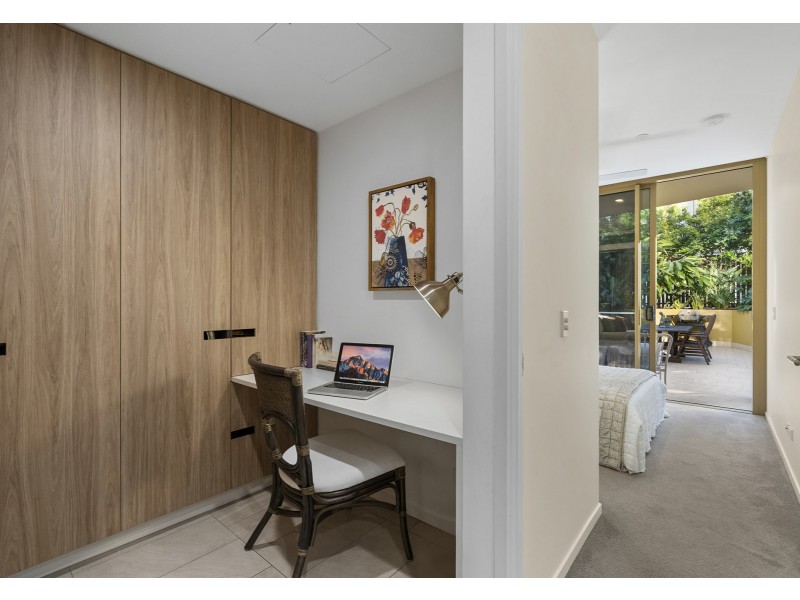 Unit 105/25 Shafston Avenue, Kangaroo Point QLD 4169