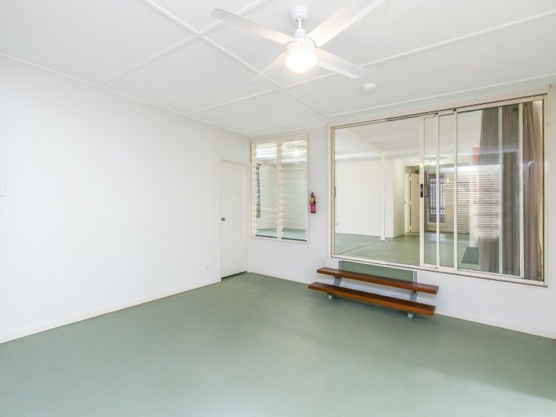 16 Killarney Street, Yeronga QLD 4104