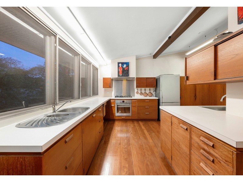 102 Rome Street South, Yeronga QLD 4104