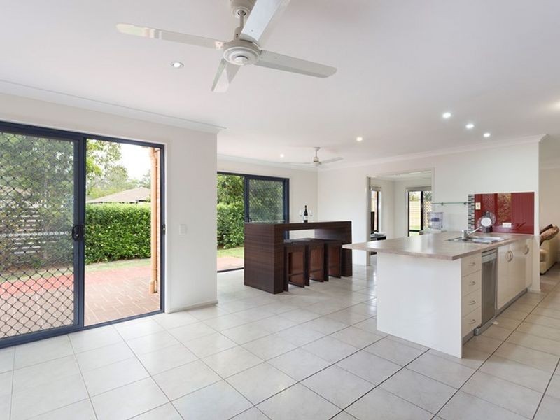 17 Mapleton Circuit, Parkinson QLD 4115