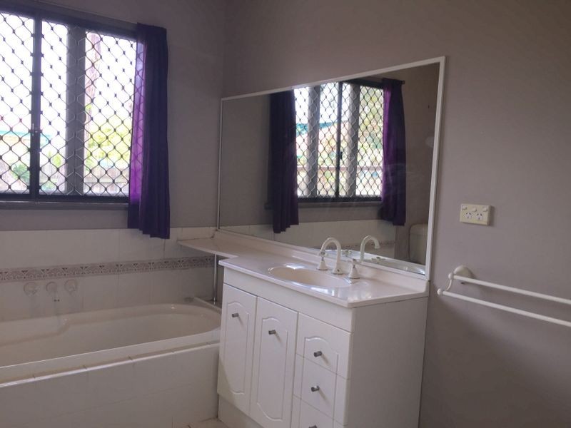 11 Mannington Road, Acacia Ridge QLD 4110
