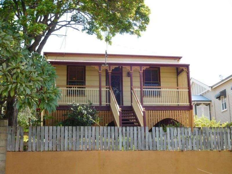 2 Lochaber Street, Dutton Park QLD 4102