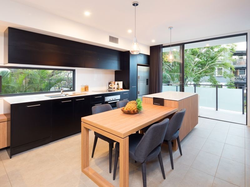 37 Latimer Street, Holland Park QLD 4121