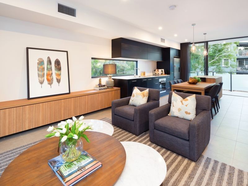 37 Latimer Street, Holland Park QLD 4121