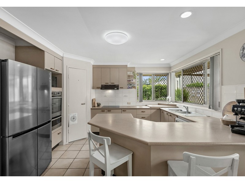 211 Wecker Road, Mansfield QLD 4122