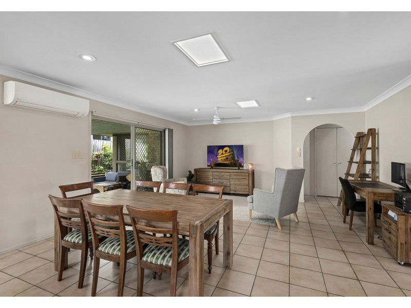 211 Wecker Road, Mansfield QLD 4122