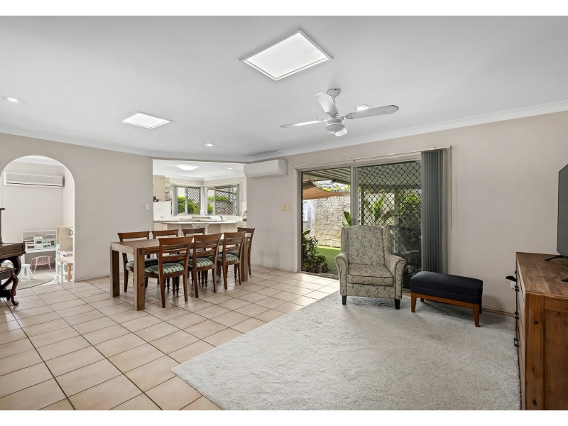211 Wecker Road, Mansfield QLD 4122