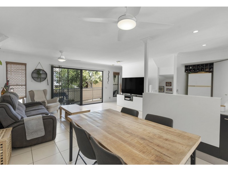 4/8 Eric Road, Holland Park QLD 4121