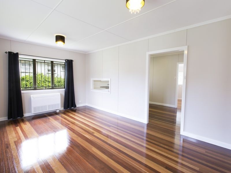 6 Yvonne Street, Yeronga QLD 4104