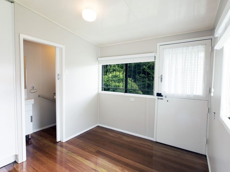 6 Yvonne Street, Yeronga QLD 4104