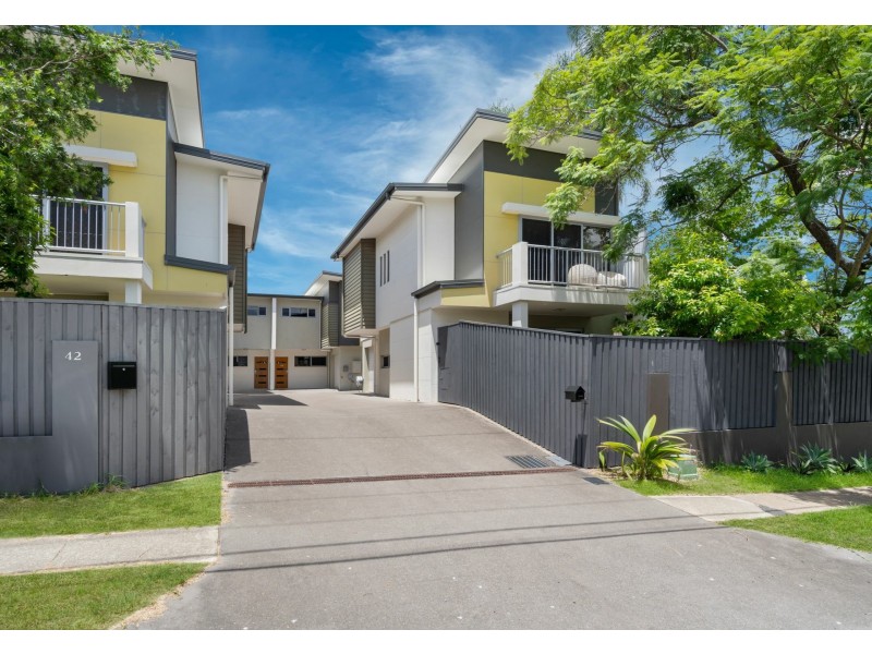 44 Wilton Terrace, Yeronga QLD 4104