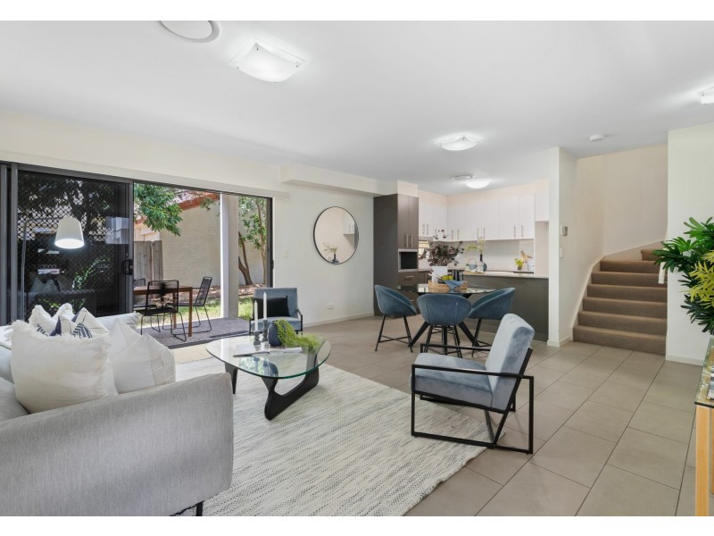 44 Wilton Terrace, Yeronga QLD 4104