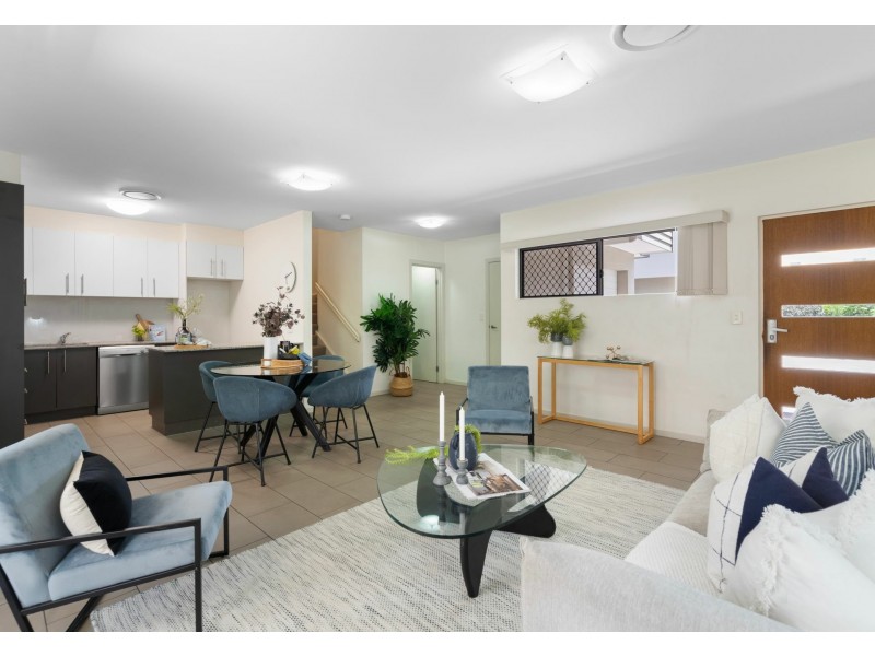 44 Wilton Terrace, Yeronga QLD 4104