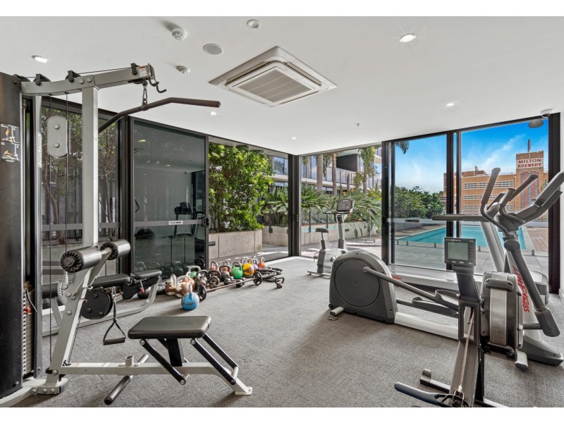 Unit 20701/22-36 Railway Terrace, Milton QLD 4064