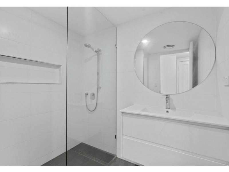 1/240 Wellington Road, East Brisbane QLD 4169