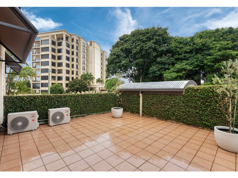 1/240 Wellington Road, East Brisbane QLD 4169
