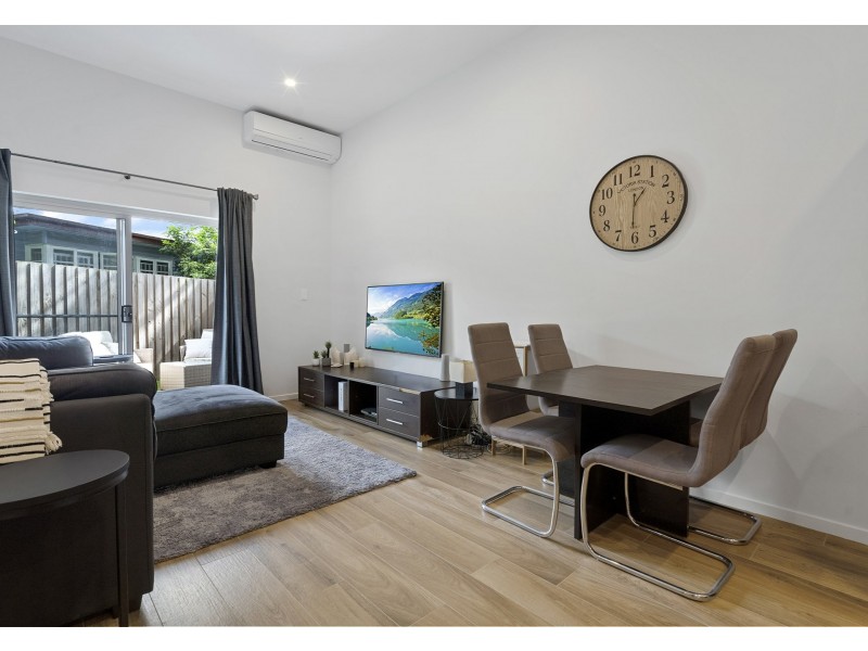2/7 Bow Street, Yeerongpilly QLD 4105