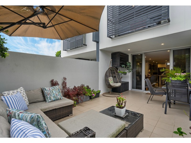 2/21 Manson Parade, Yeronga QLD 4104