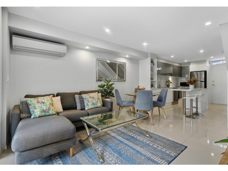 2/21 Manson Parade, Yeronga QLD 4104