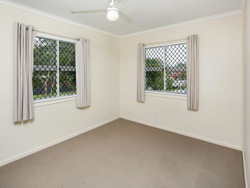 15 Barham Street, Coopers Plains QLD 4108