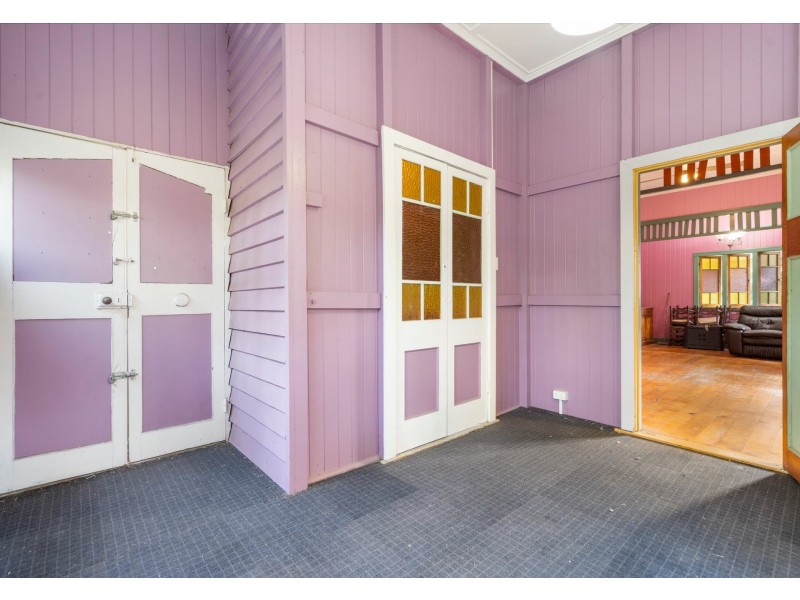 30 Holland Road, Holland Park QLD 4121