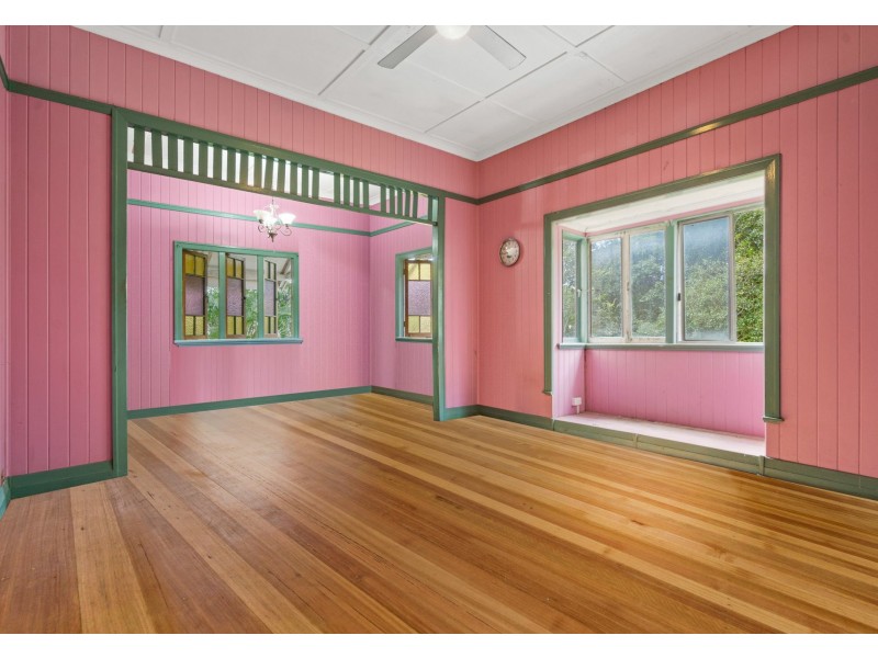 30 Holland Road, Holland Park QLD 4121