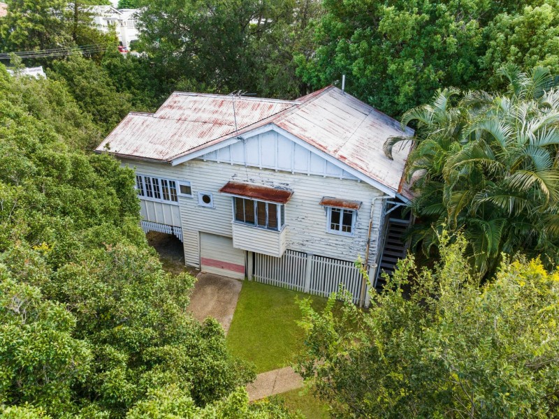 30 Holland Road, Holland Park QLD 4121