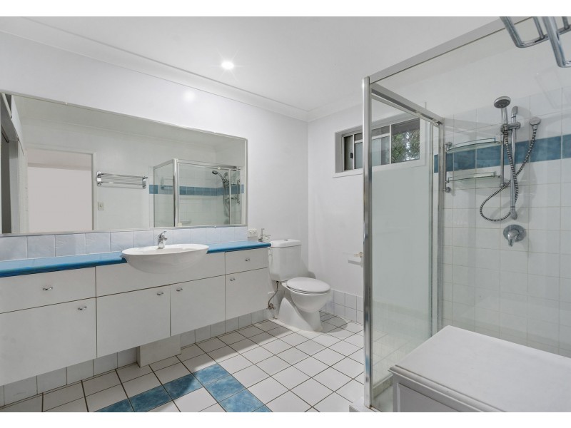 16 Luya Street, Fairfield QLD 4103