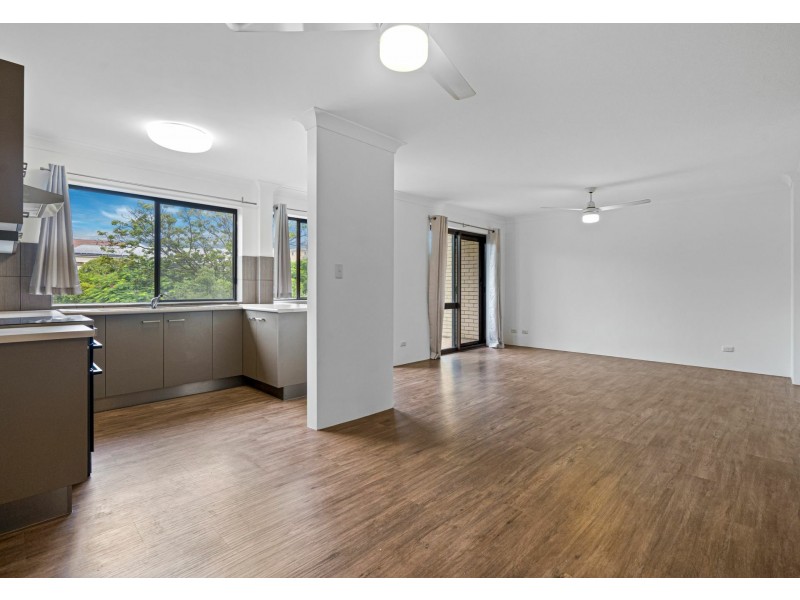 4/57 Dunellan Street, Greenslopes QLD 4120