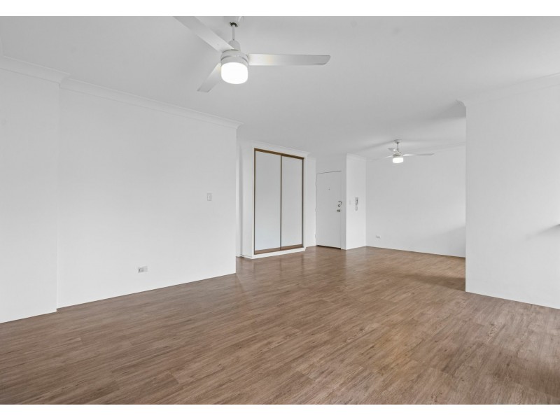 4/57 Dunellan Street, Greenslopes QLD 4120