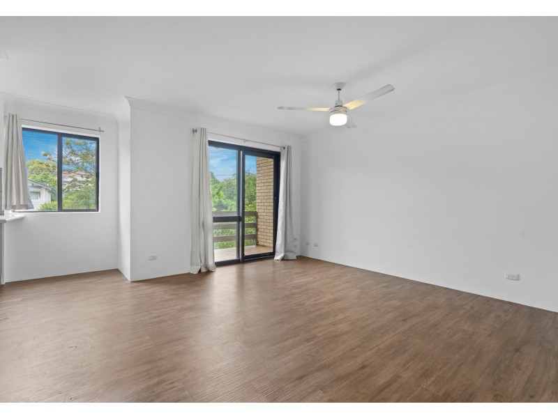 4/57 Dunellan Street, Greenslopes QLD 4120