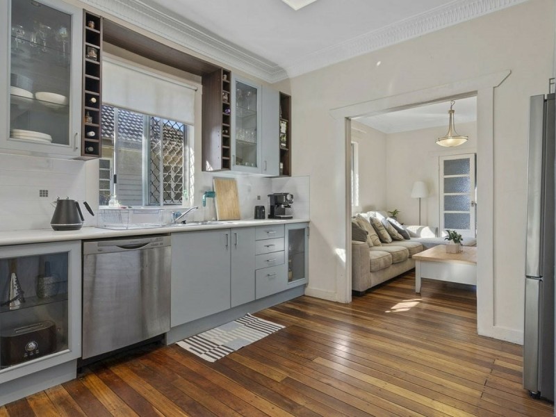59 Lancelot Street, Tennyson QLD 4105