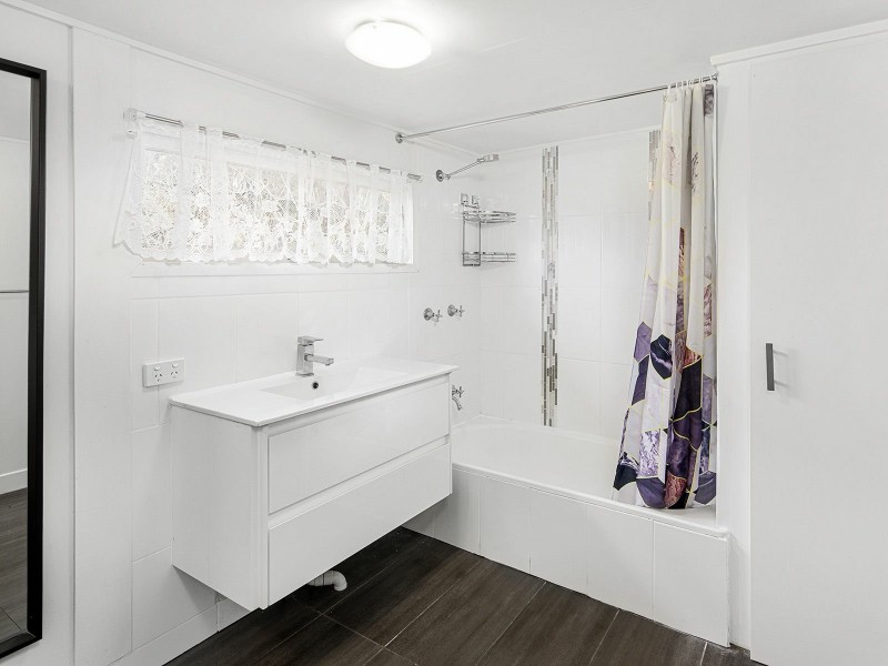 28 Blackburn Street, Moorooka QLD 4105