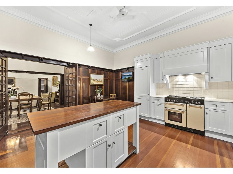 45 Cracknell Road, Annerley QLD 4103