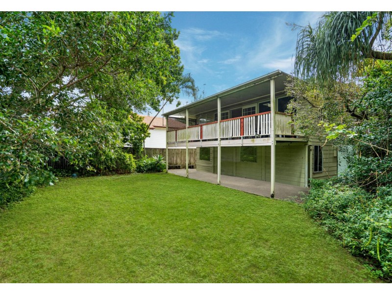 71 Leicester Street, Coorparoo QLD 4151