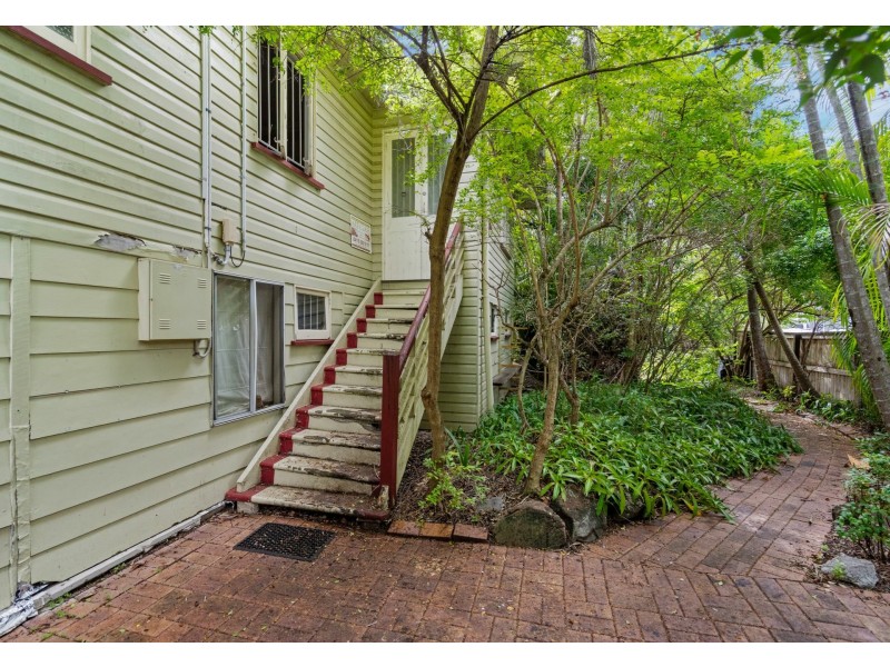 71 Leicester Street, Coorparoo QLD 4151