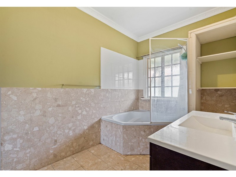 71 Leicester Street, Coorparoo QLD 4151