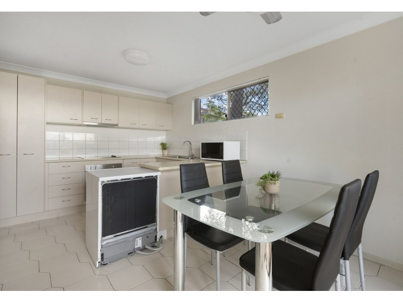 2/10 Portland Street, Annerley QLD 4103