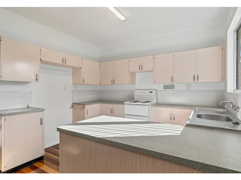 3 Kynance Street, Leichhardt QLD 4305