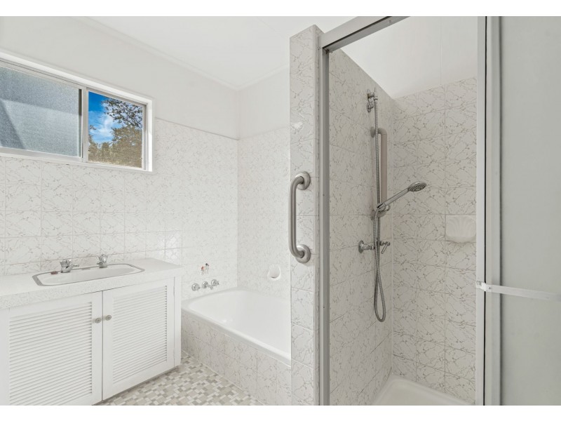 3 Kynance Street, Leichhardt QLD 4305